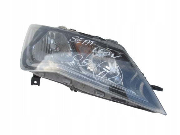 SEAT LEON 3 III 5F LIFT 16-20 LAMPA ZWYKŁA Z LED PRAWA 5F1941016B