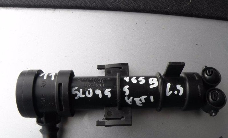 SKODA YETI LIFT 5L 14- SPRYSKIWACZ LEWY 5L0955965B