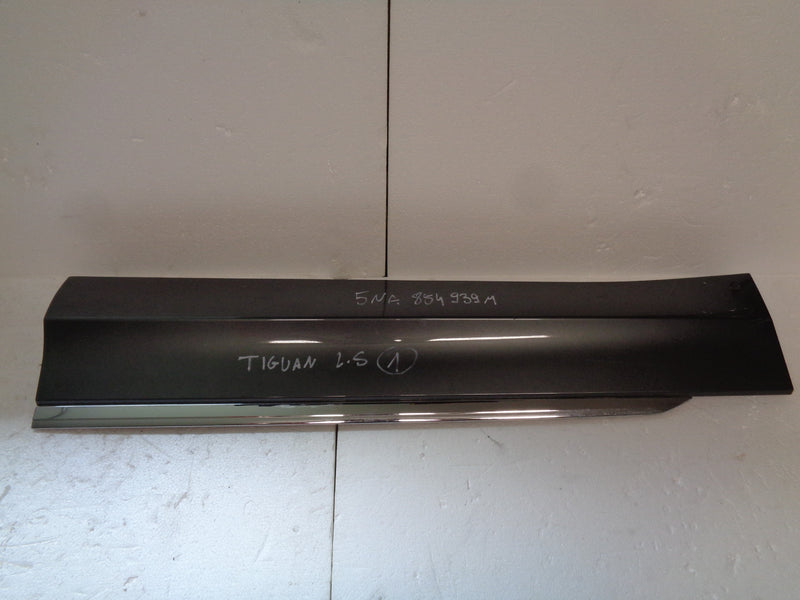 VW TIGUAN 3 CHROM LISTWA DRZWIOWA LEWA 5NA854939M