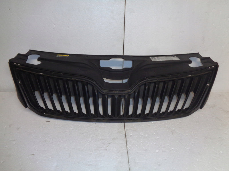 SKODA RAPID ATRAPA GRILL 5JA853668 ORYGINAŁ