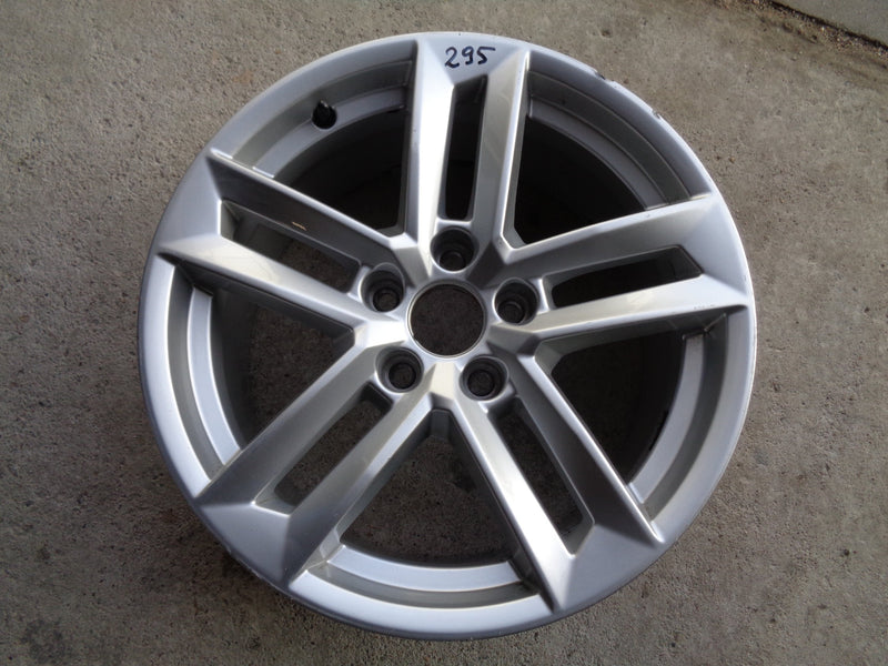 AUDI A4 S4 B9 8W A6 C7 FELGA 7,5x17 8W0601025E