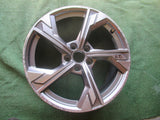 AUDI A3 S3 8Y S LINE S-LINE SPORT FELGA SZARA 8x18 ET 46 8Y0601025H