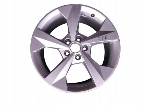 AUDI A3 S3 8Y S LINE S-LINE FELGA 8x18 ET 46 8Y0601025J
