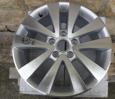 VW GOLF VI 6 5K FELGA SEATTLE 7x17 ET54 5K0601025R 5K0601025Q