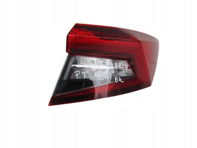 SKODA KAROQ 57A LAMPA TYŁ PRAWA LED 57A945208