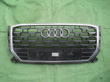 AUDI Q2 81A 17- ATRAPA GRILL ORYGINAŁ ŁADNA 81A853651