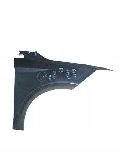 SEAT ARON 6F9 17- BŁOTNIK PRAWY PRZÓD SZARY MET. 6F9821105B LS7H