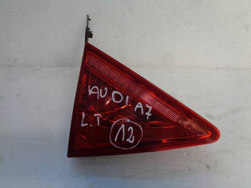 AUDI A7 4G8 LAMPA TYŁ LEWA W KLAPĘ 4G8945093