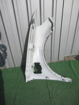 AUDI Q3 E-TRON E TRON 83A 19- BŁOTNIK LEWY BIAŁA PERŁA 83A821021A