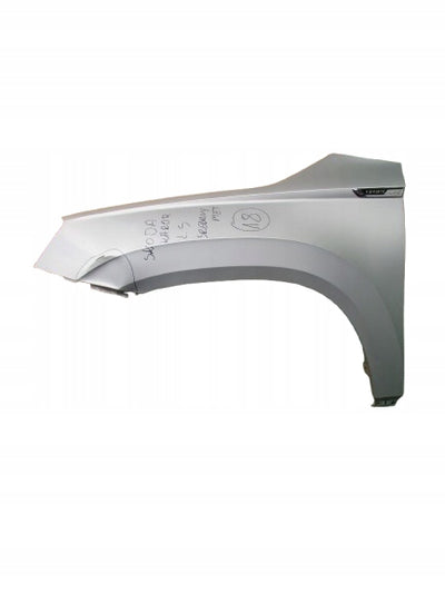 SKODA KAROQ 57A BŁOTNIK LEWY SREBRNY 57A821105A