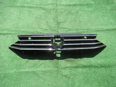 VW PASSAT B8 3G LIFT 19- GRILL ATRAPA 3G0853653N