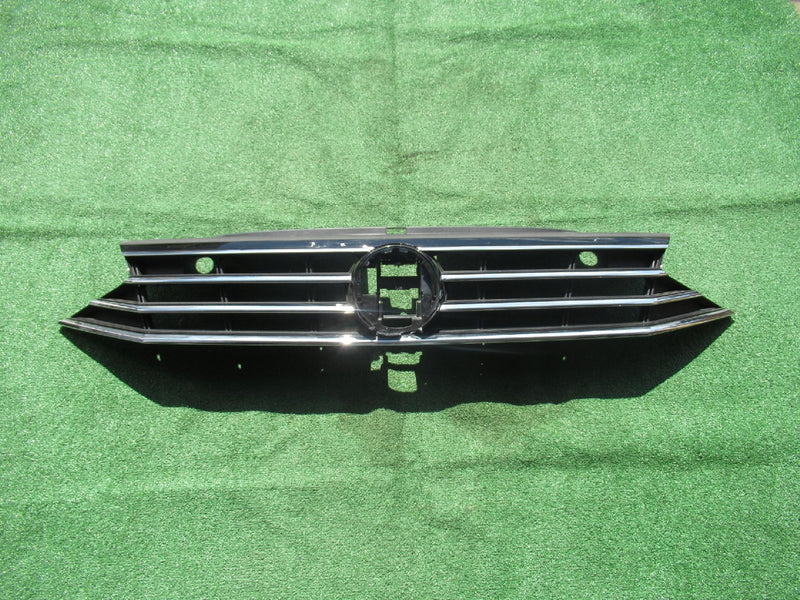 VW PASSAT B8 3G LIFT 19- GRILL ATRAPA 3G0853653N