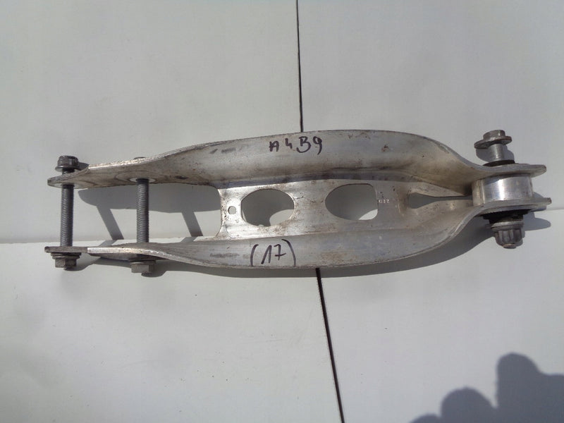 AUDI A4 B9 A5 WAHACZ LEWY PRAWY TYŁ 8W0505311E