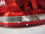 VW TOURAN III 3 5TA 16- LAMPA TYŁ PRAWA W BŁOTNIK 5TA945096A