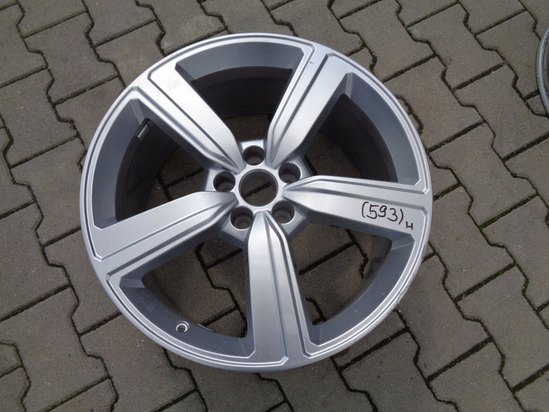 AUDI Q7 E TRON RS SQ7 FELGA 9x20 ET38 4KE601025S