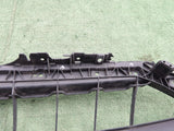 AUDI A4 RS4 B9 8W 18-25 WZMOCNIENIE GRILL ELEMENT ZAMYKAJĄCY 8W0807233E