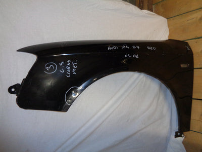 AUDI A4 B7 8E 8E0 05-08 BŁOTNIK LEWY 8E0821105F