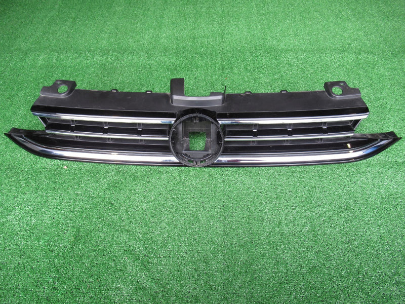 VW GOLF VII LIFT SPORTSVAN GRILL ATRAPA 510853653H