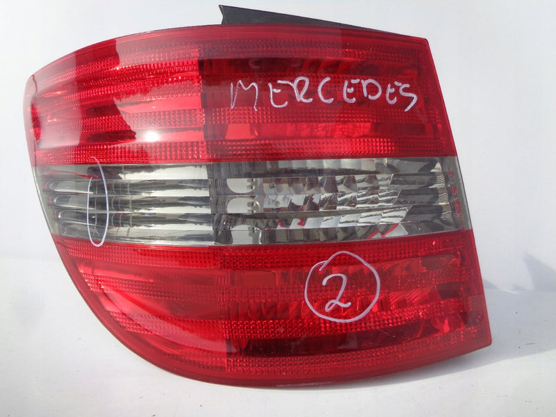 MERCEDES B KLASA W245 LAMPA LEWA TYŁ A1698202564