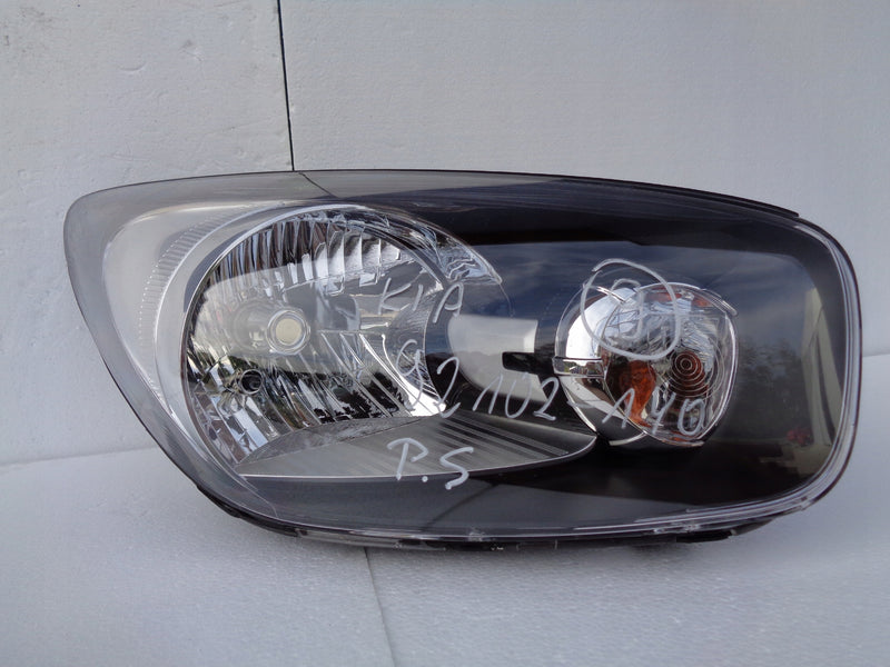 KIA PICANTO 2 II 2011- LAMPA PRAWA 92102-1Y0
