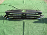 VW PASSAT B8 3G LIFT R-LINE GRILL ATRAPA 3G0853653N