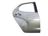 TOYOTA YARIS IV 4 20- DRZWI PRAWY TYŁ SREBRNE 67003K0060 67003-K0060