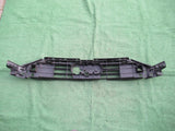 AUDI A6 C8 4K 18- WZMOCNIENIE GRILLA ATRAPY PAS PRZEDNI 4K0807233