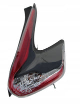 NISSAN JUKE LIFT LAMPA TYŁ PRAWA L90132964 26550BV