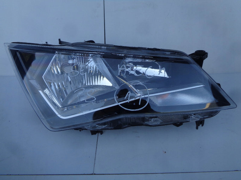 SEAT ATECA 576 LED LAMPA ZWYKŁA PRAWA 576941006A