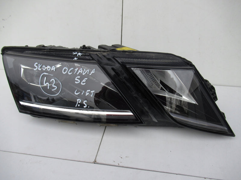 SKODA OCTAVIA 3 5E LIFT LAMPA FULL LED 5E1941016D