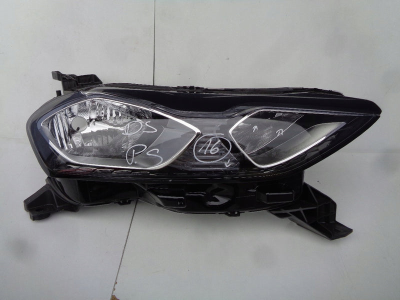 CITROEN CROSSBACK DS3 LAMPA PRAWA 9820840580